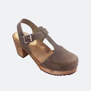Lotta From Stockholm Highwood T-Bar Clogs Taupe Nubuck on Brown Base